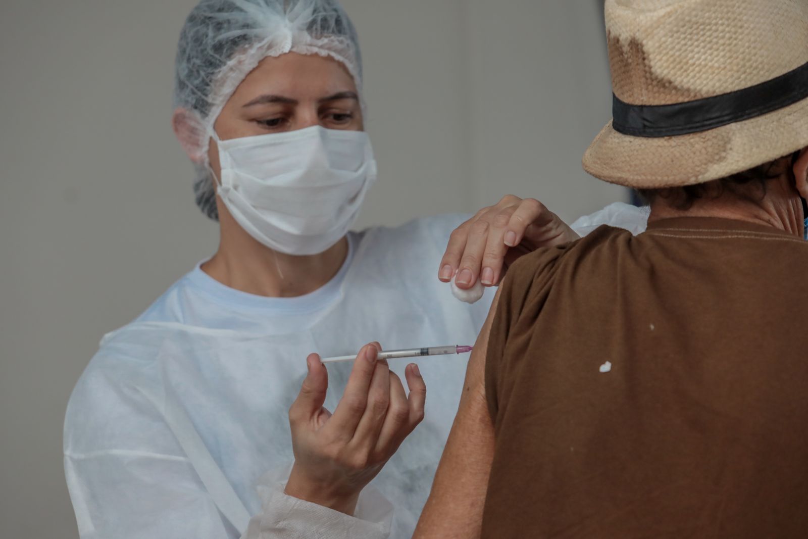 O processo garante a compra de 400 mil doses da vacina Oxford/Astrazeneca